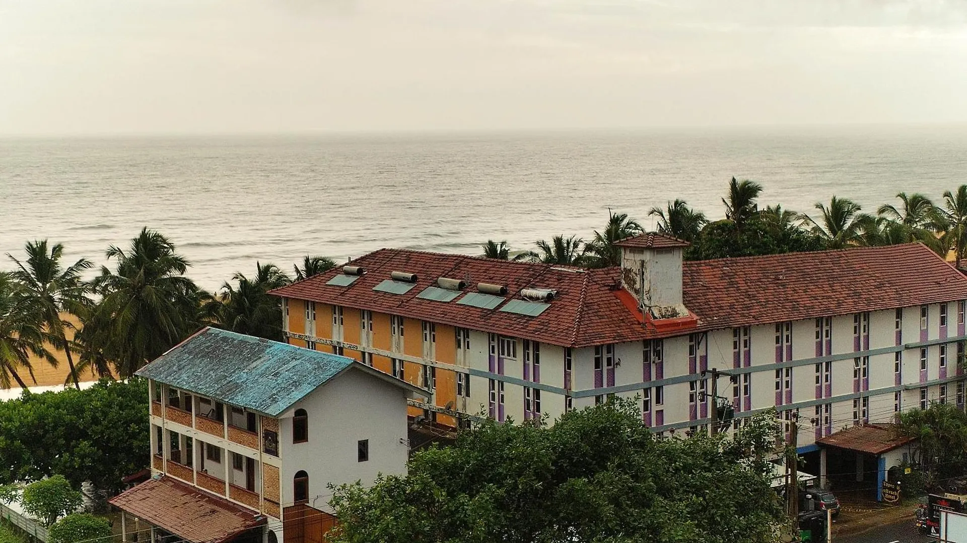 Ocean Breeze By Doxa Aparthotel Negombo
